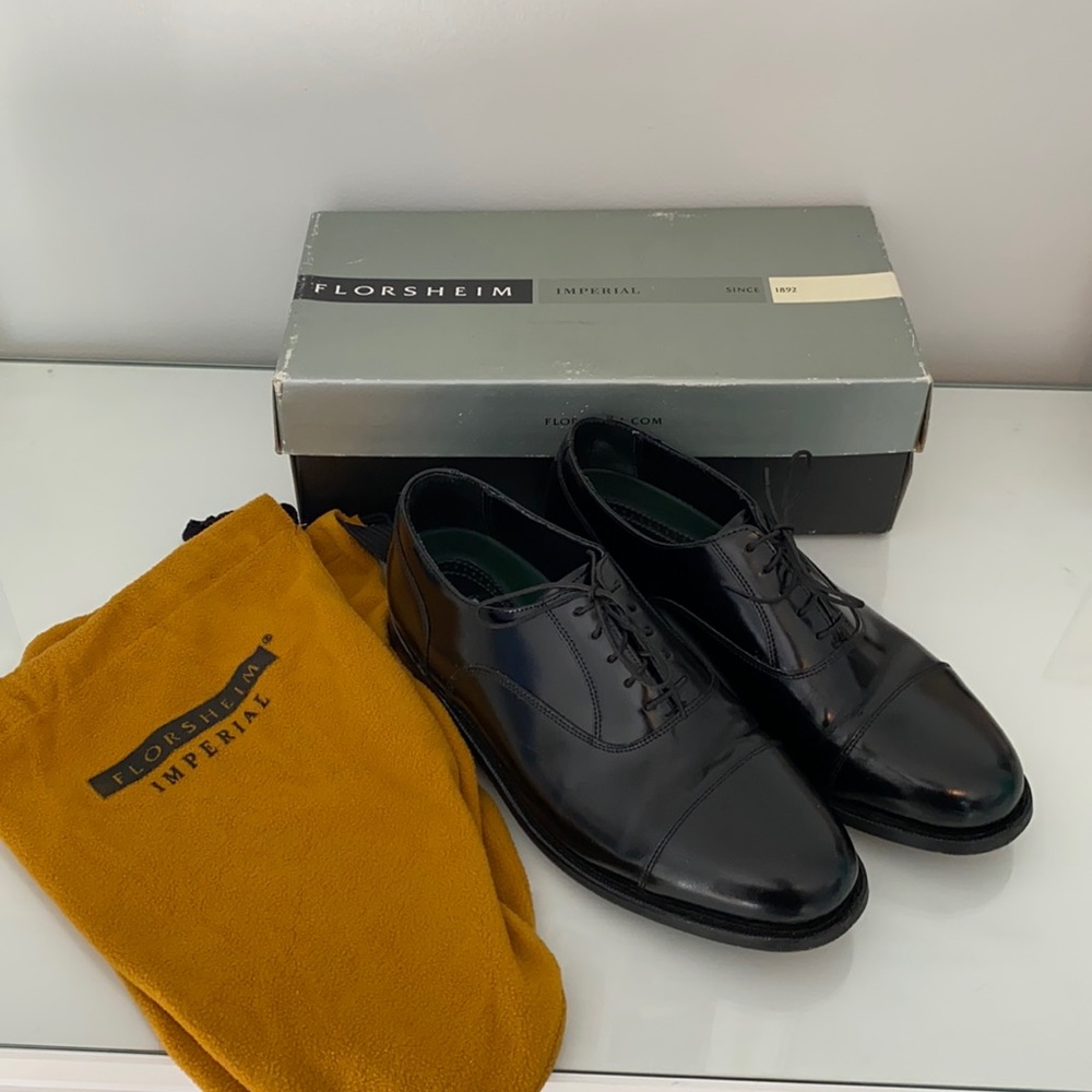 Florsheim imperial size 9 men’s dress shoes